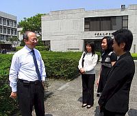 香港中文大學副校長許敬文教授（左）與澳門理工學院代表團會晤